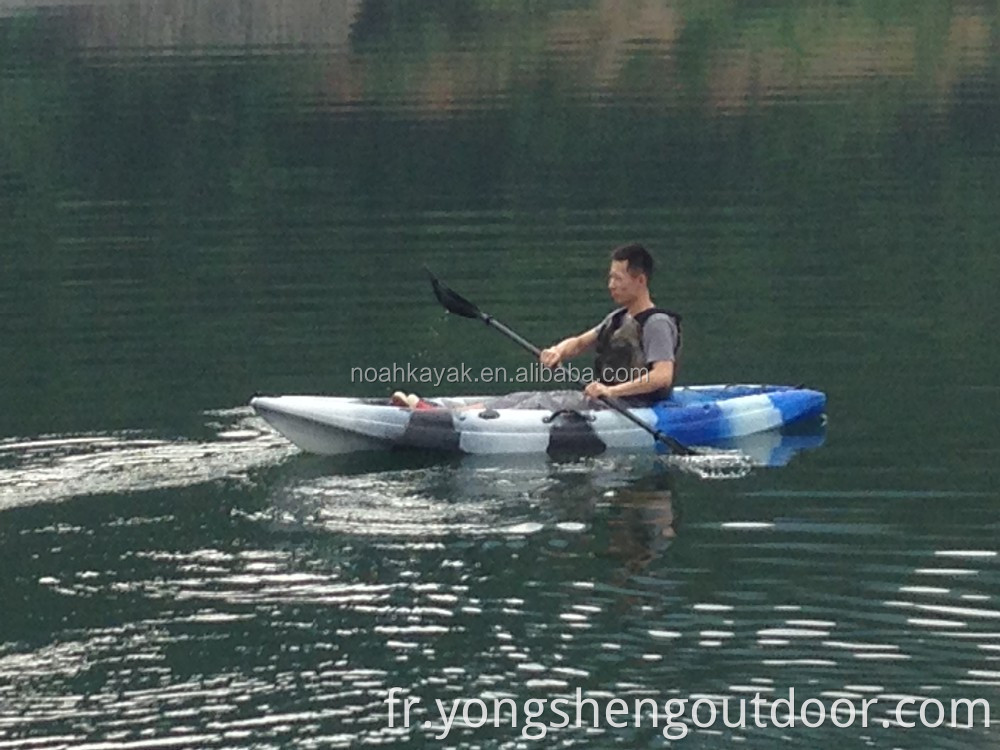 Asseyez-vous sur le kayak de pêche en kayak kayak unique